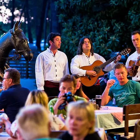 Vakantiehuis Holiday Zaton Holiday Resort.25 Nin